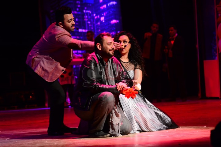 مسرحية سيرة الحب