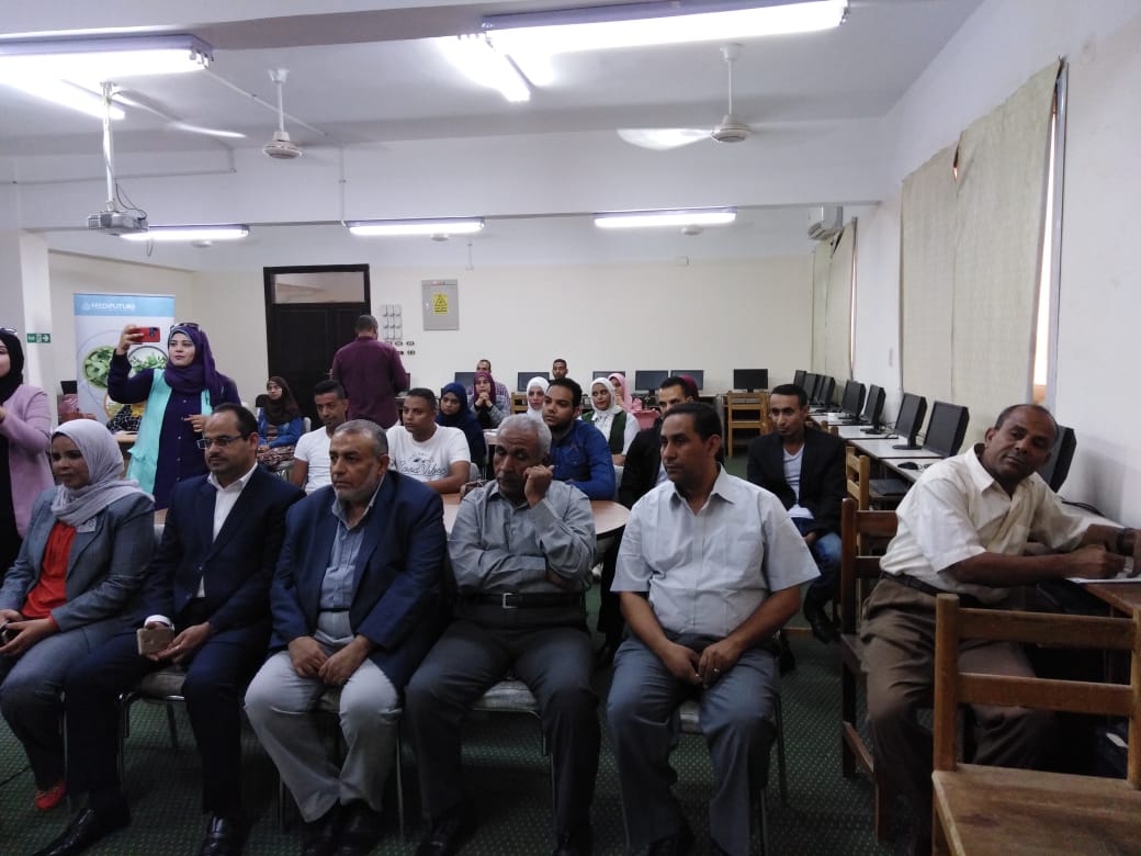 كلية الزراعة بجنوب الوادي