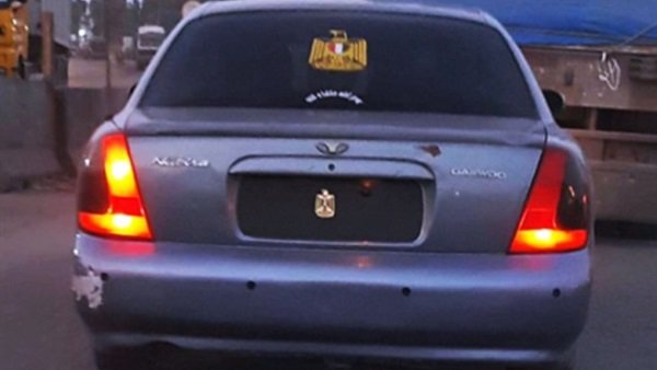 سياراة دون لوحات/ قانون المرور الجديد