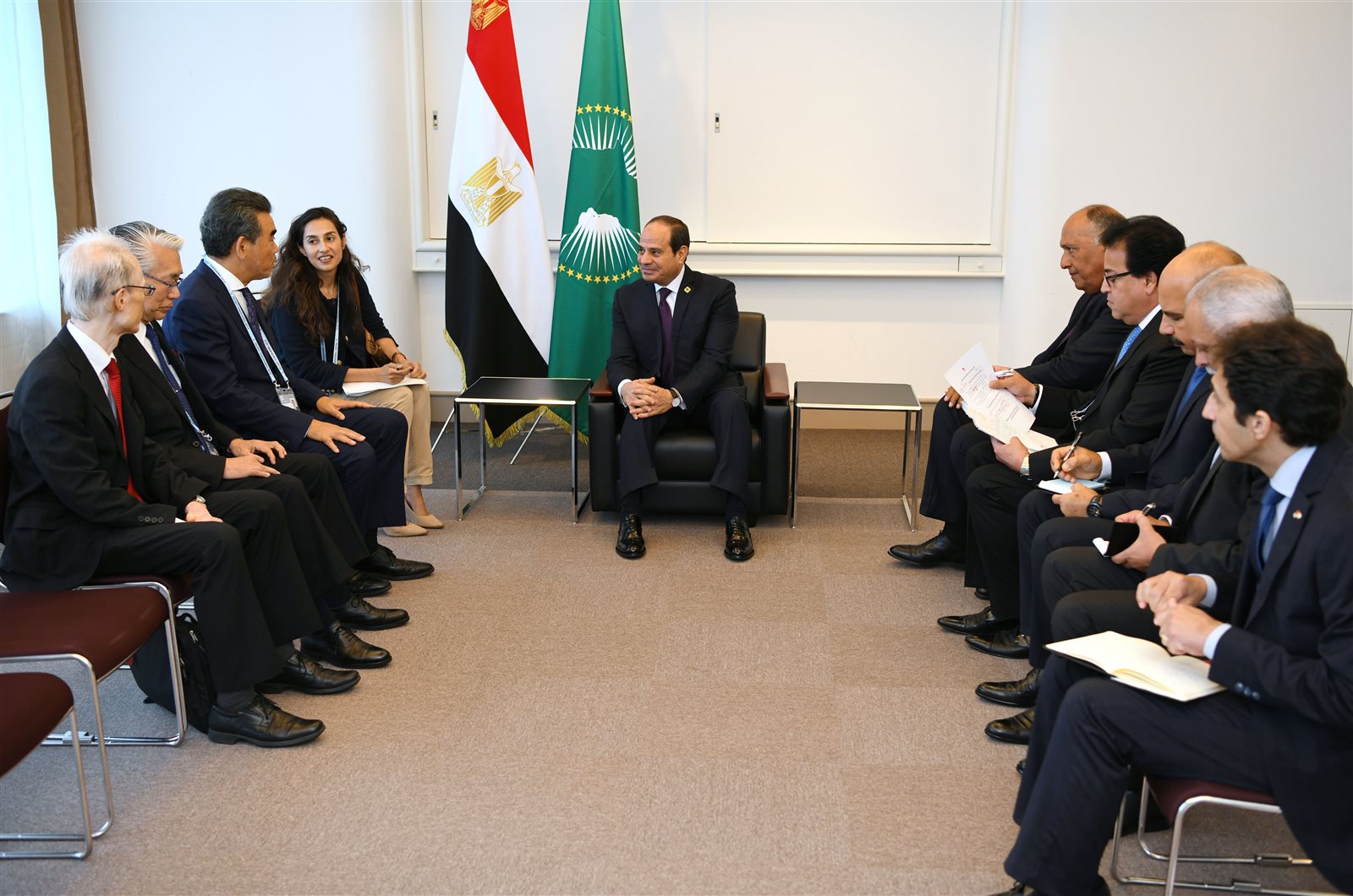 الرئيس عبد الفتاح السيسي الرئيس عبد الفتاح السيسي