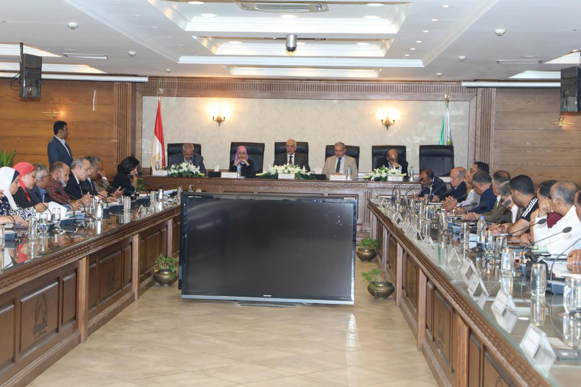 محافظ الجيزة 