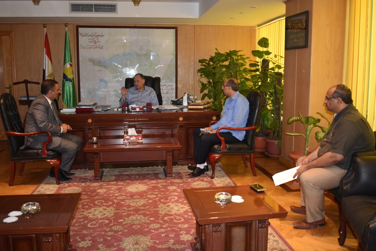 الفيوم تستعد لتنفيذ مشروع التحول الرقمي بالقطاعات الحكومية