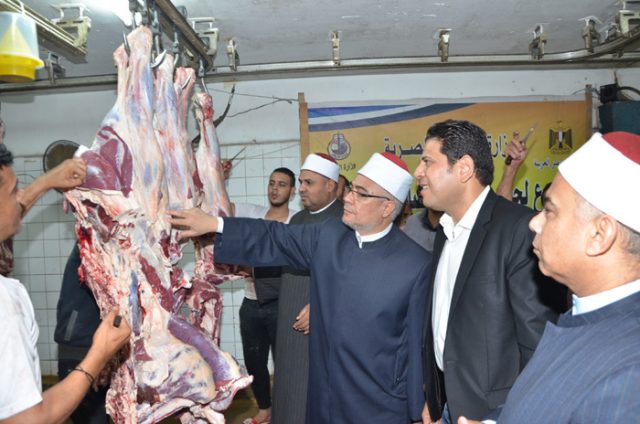 توزيع لحوم صكوك الأضاحي توزيع لحوم صكوك الأضاحي