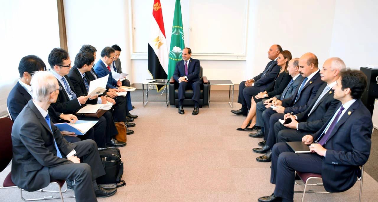 السيسي يلتقي وزير الاقتصاد الياباني