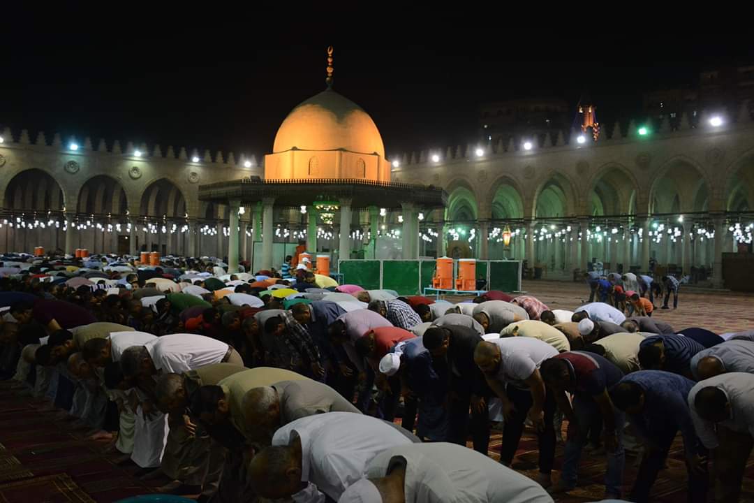 حكم استعمال الإمام القراءات المختلفة في الصلوات الجهرية