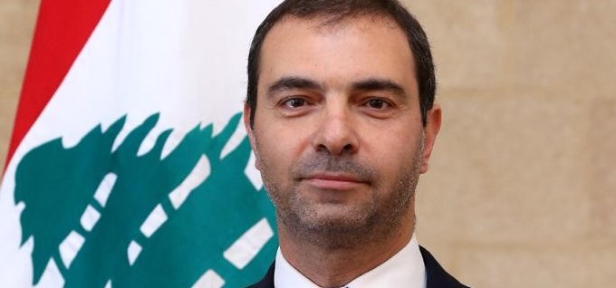 عادل أفيوني