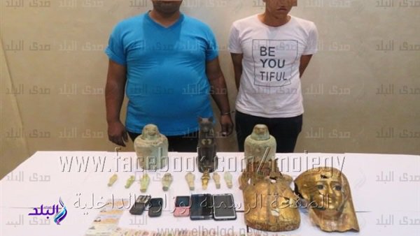 ضبط شخصين بحوزتهم قطع اثرية في الجيزة ضبط شخصين بحوزتهم قطع اثرية في الجيزة