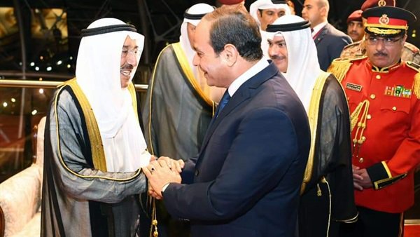 أمير الكويت يستقبل الرئيس السيسى