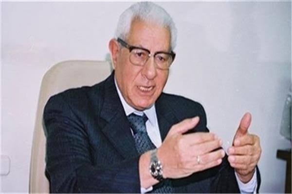 الكاتب الصحفى مكرم محمد أحمد 