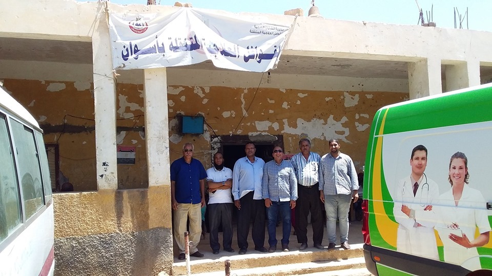 إجراء الكشف الطبى على 1363 مواطن ومواطنة فى قافلة طبية 