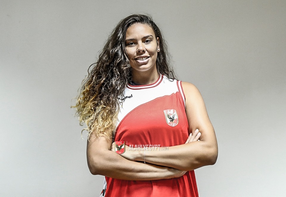 شاكيلا نان اللاعبة البرازيلية المحترفة البرازيلية في كرة الس