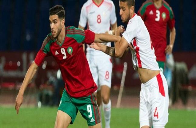 وليد أزارو لاعب النادي الأهلي وليد أزارو لاعب النادي الأهلي