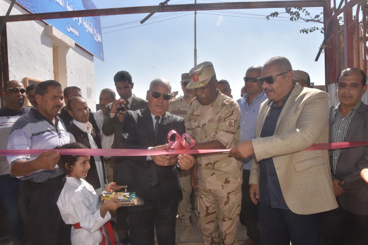  اللواء مجدى الغرابلي محافظ مطروح واللواء خالد مصطفى توفيق 