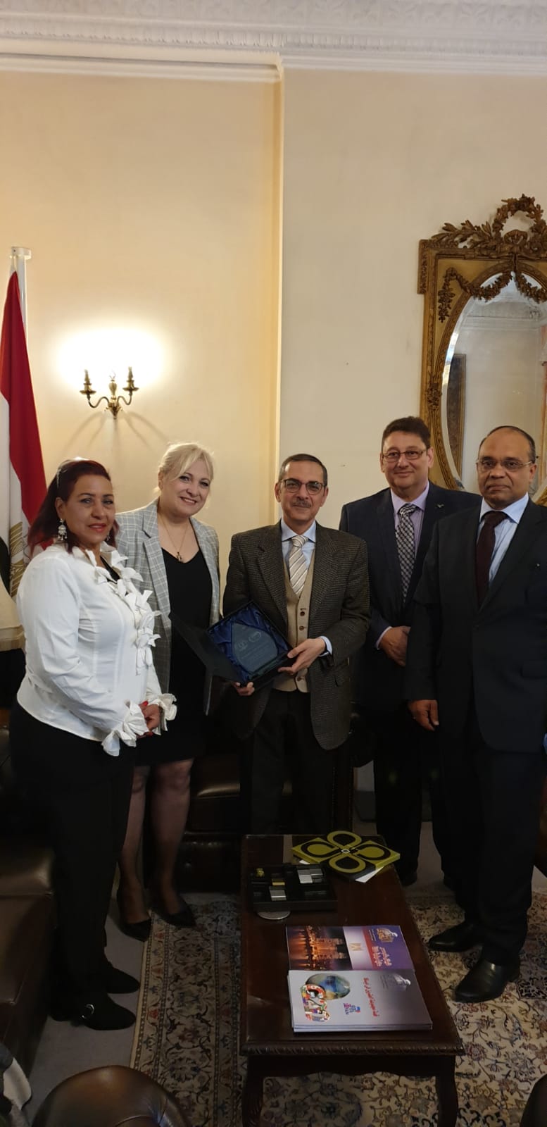 تكريم السفير المصري في بريطانيا