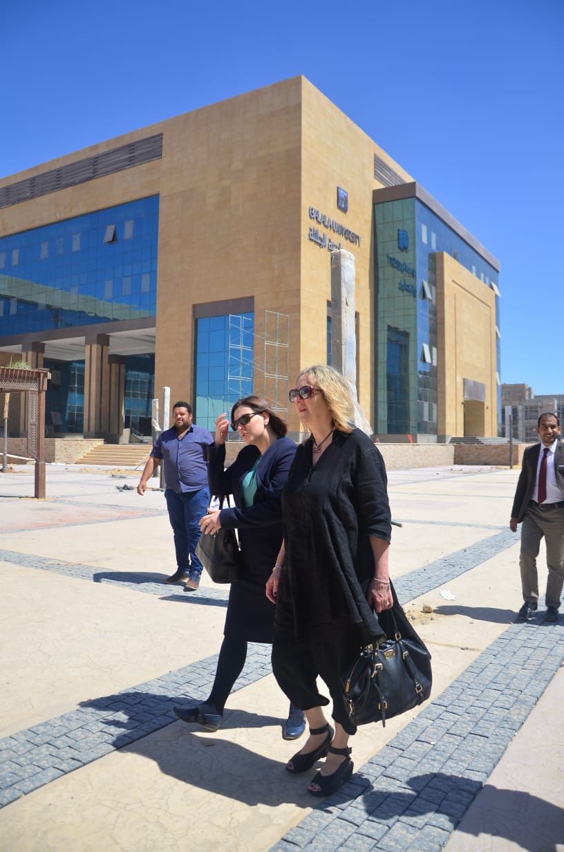 وفد الجامعة الاسترالية