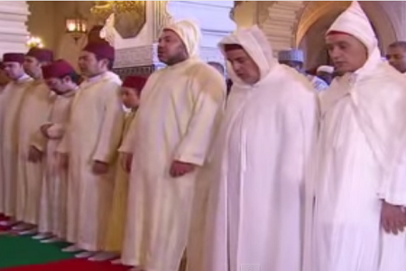 حكم اسدال اليدين في الصلاة حكم اسدال اليدين في الصلاة