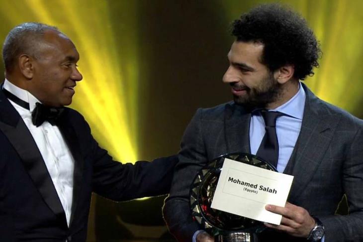 محمد صلاح مع رئيس الكاف محمد صلاح مع رئيس الكاف