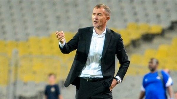 الصربي ميتشو المدير الفني لفريق الكرة الأول بنادي الزمالك الصربي ميتشو المدير الفني لفريق الكرة الأول بنادي الزمالك