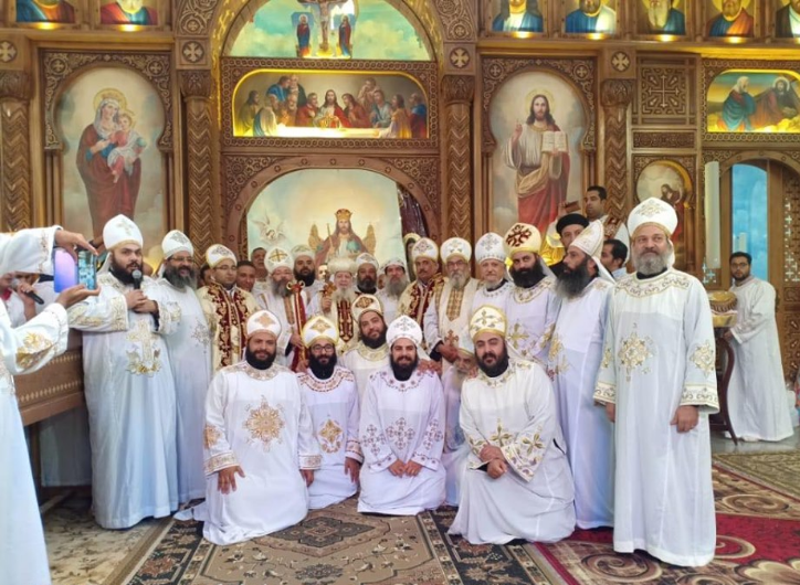 سيامة كاهنين جديدين وسبعة قمامصة