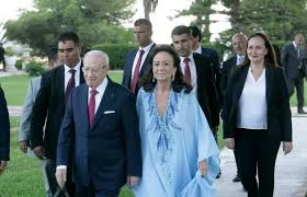 الرئيس الراحل وزوجته الراحلة الرئيس الراحل وزوجته الراحلة