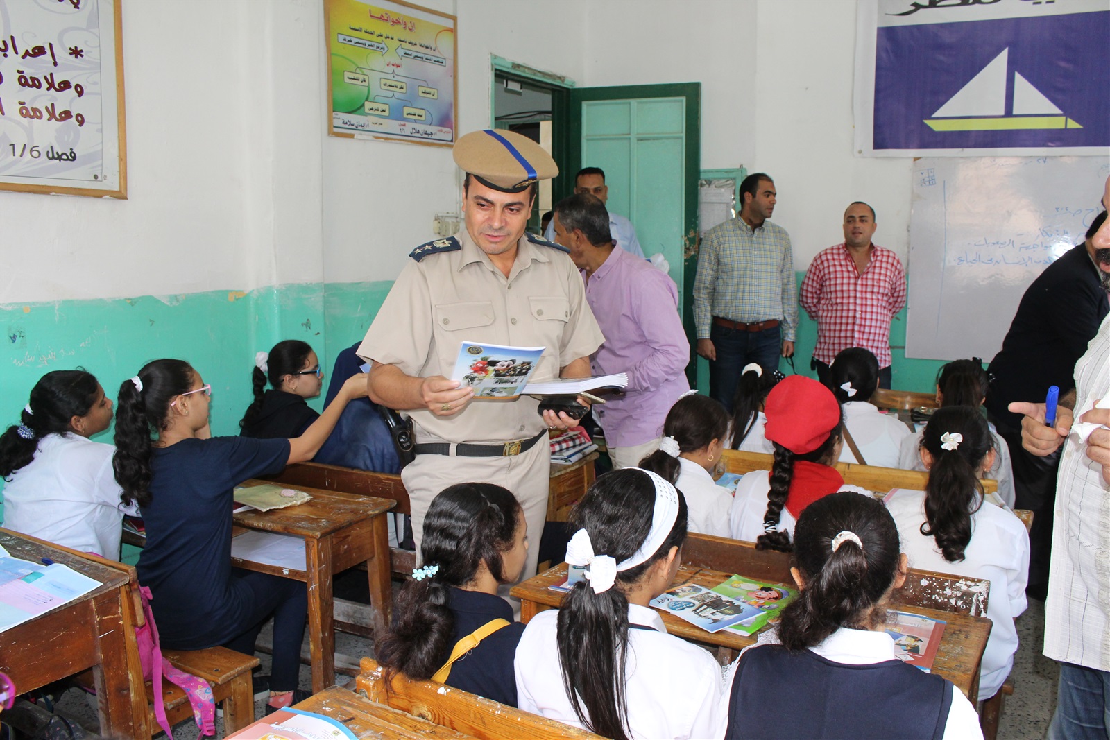 امن دمياط يتكفل بسداد المصروفات الدراسية 