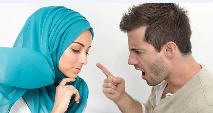 فتوى عدم أحقية الزوجة في معرفة راتب زوجها تثير جدلا