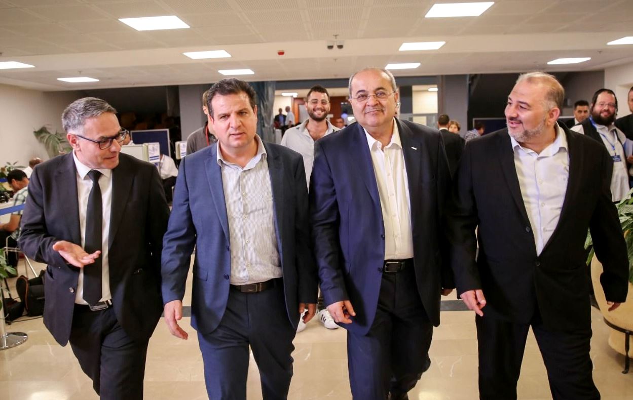 توقعات بتصويت قوي للقائمة العربية المشتركة توقعات بتصويت قوي للقائمة العربية المشتركة