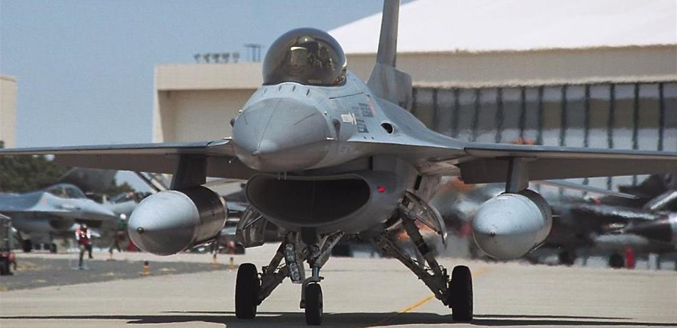 مقاتلة إف- 16