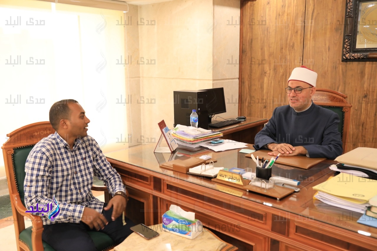 الأمين العام لمجمع البحوث الإسلامية مع محرر صدى البلد