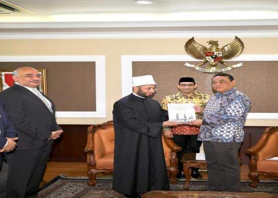 مسئول اندونيسي ومستشار رئيس الجمهورية مسئول اندونيسي ومستشار رئيس الجمهورية