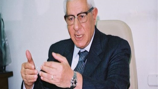 مكرم محمد احمد