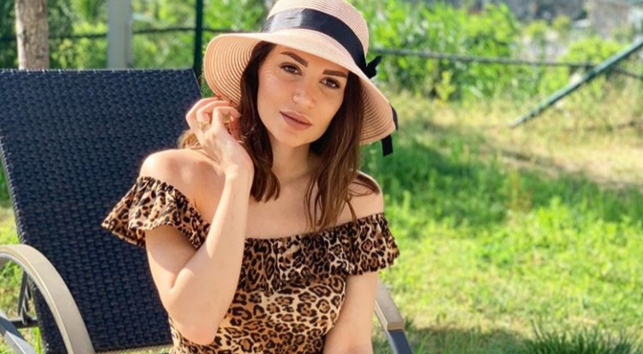 سارة نخلة
