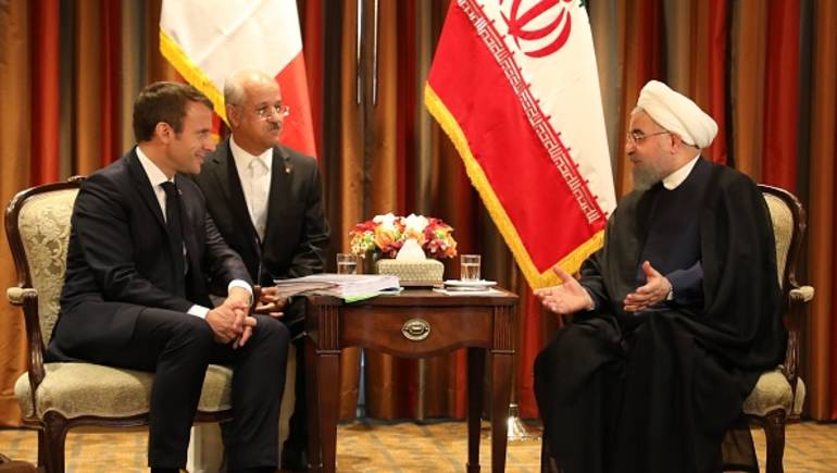 الرئيس الفرنسي، إيمانويل ماكرون يلتقي الرئيس الإيراني الرئيس الفرنسي، إيمانويل ماكرون يلتقي الرئيس الإيراني