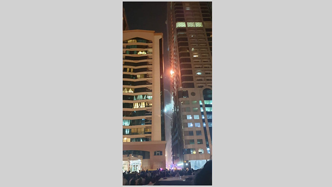حريق في الشارقة 