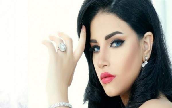 الفنانة مروة نصر