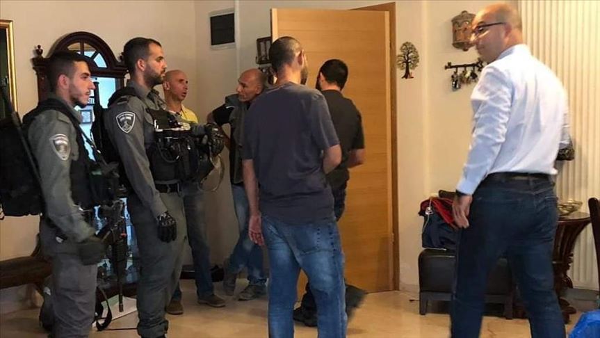 إسرائيل تعتقل وزير شؤون القدس الفلسطيني 