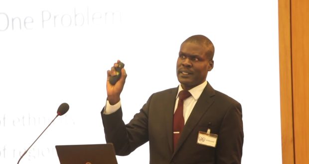 وزير العدل السوداني نصر الدين عبد الباري وزير العدل السوداني نصر الدين عبد الباري