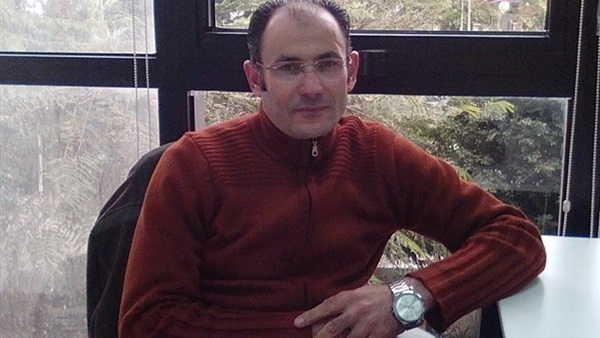 الكاتب الصحفي رضا نايل 