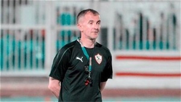 ميتشو المدير الفني لفريق الكرة الأول بنادي الزمالك ميتشو المدير الفني لفريق الكرة الأول بنادي الزمالك