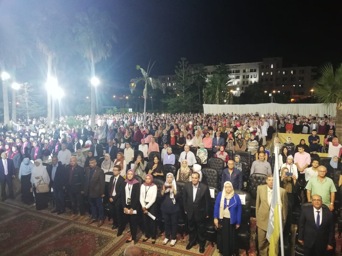 بحضور قيادات المحافظة.."هندسة الإسكندرية" تحتفل بتخريج الدفع بحضور قيادات المحافظة.."هندسة الإسكندرية" تحتفل بتخريج الدفع
