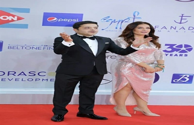 هنيدي وزجته هنيدي وزجته