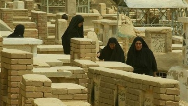 حكم زيارة المرأة الحائض المقابر حكم زيارة المرأة الحائض المقابر