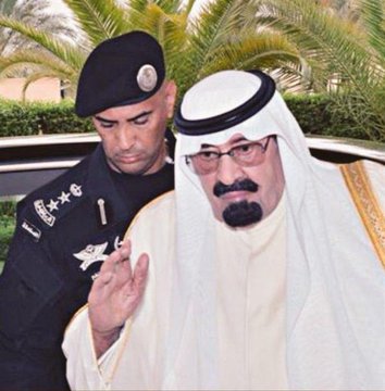 الملك عبد الله بن عبد العزيز واللواء عبد العزيز الفغم 