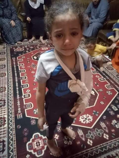 .طفلة تتتهم جدتها بتعذيبها