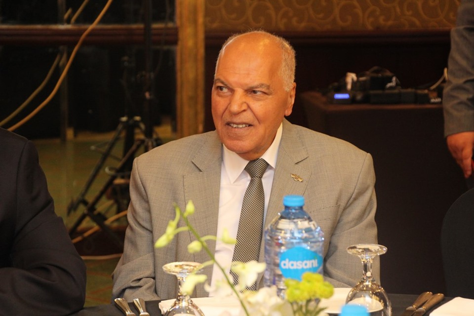 خلف الزناتي نقيب المعلين