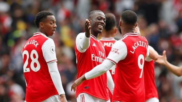 لاعبي أرسنال