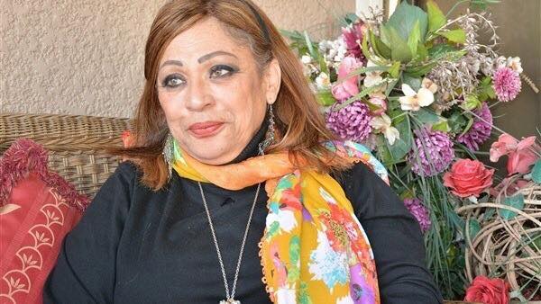 السفيرة منى عمر  السفيرة منى عمر