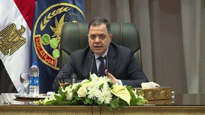 اللواء محمود توفيق وزير الداخلية اللواء محمود توفيق وزير الداخلية