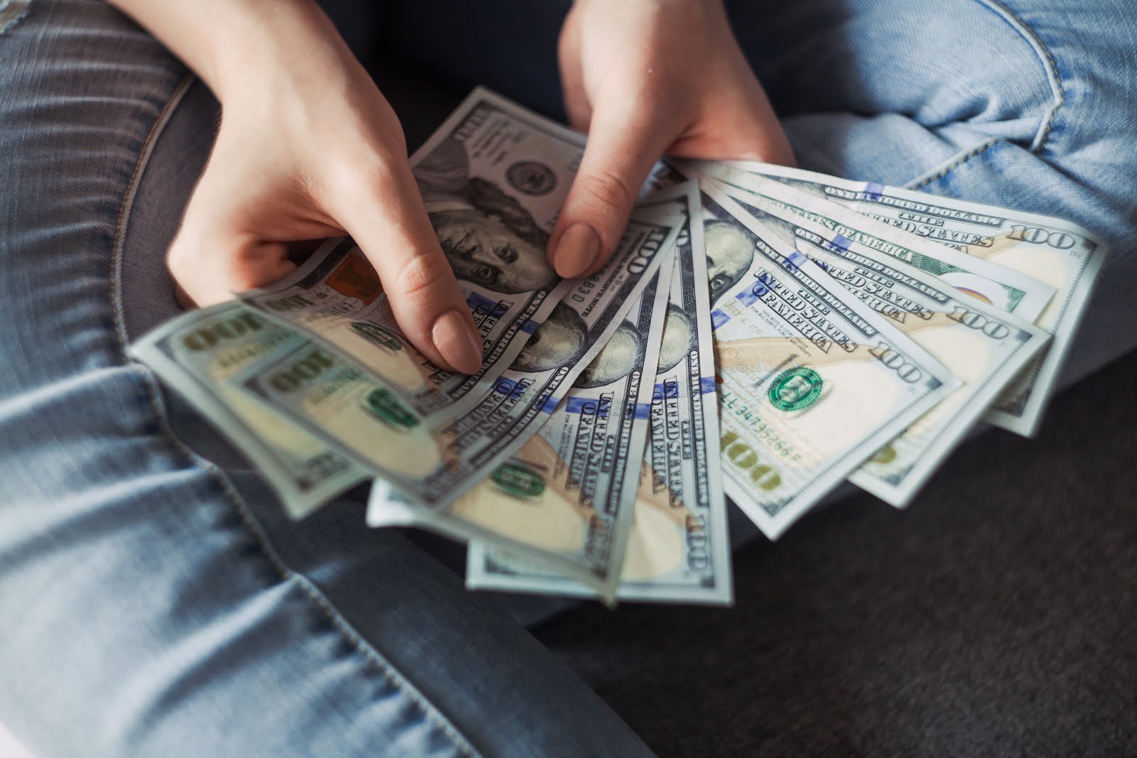 أخذ عُشر اللقطة - حكم الـ 10 % مكافأة العثور على المفقودات