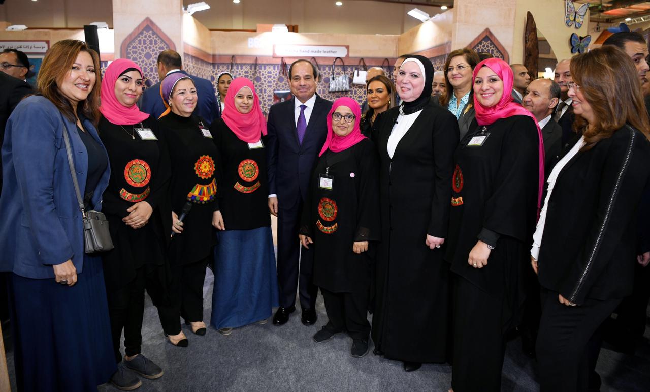 الرئيس عبد الفتاح السيسي الرئيس عبد الفتاح السيسي